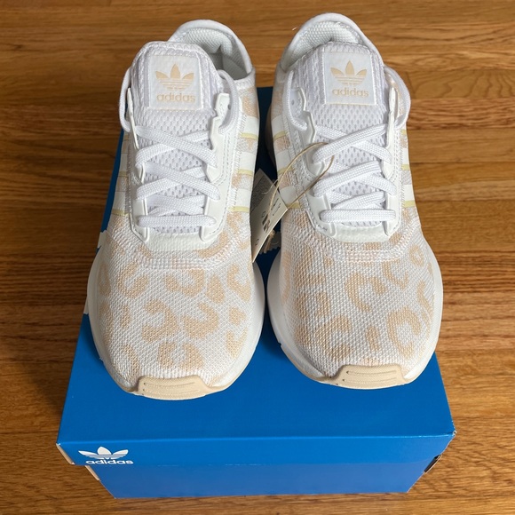 Adidas Swift Run X Halo  Ivory White Women’s Shoes - Picture 3 of 7